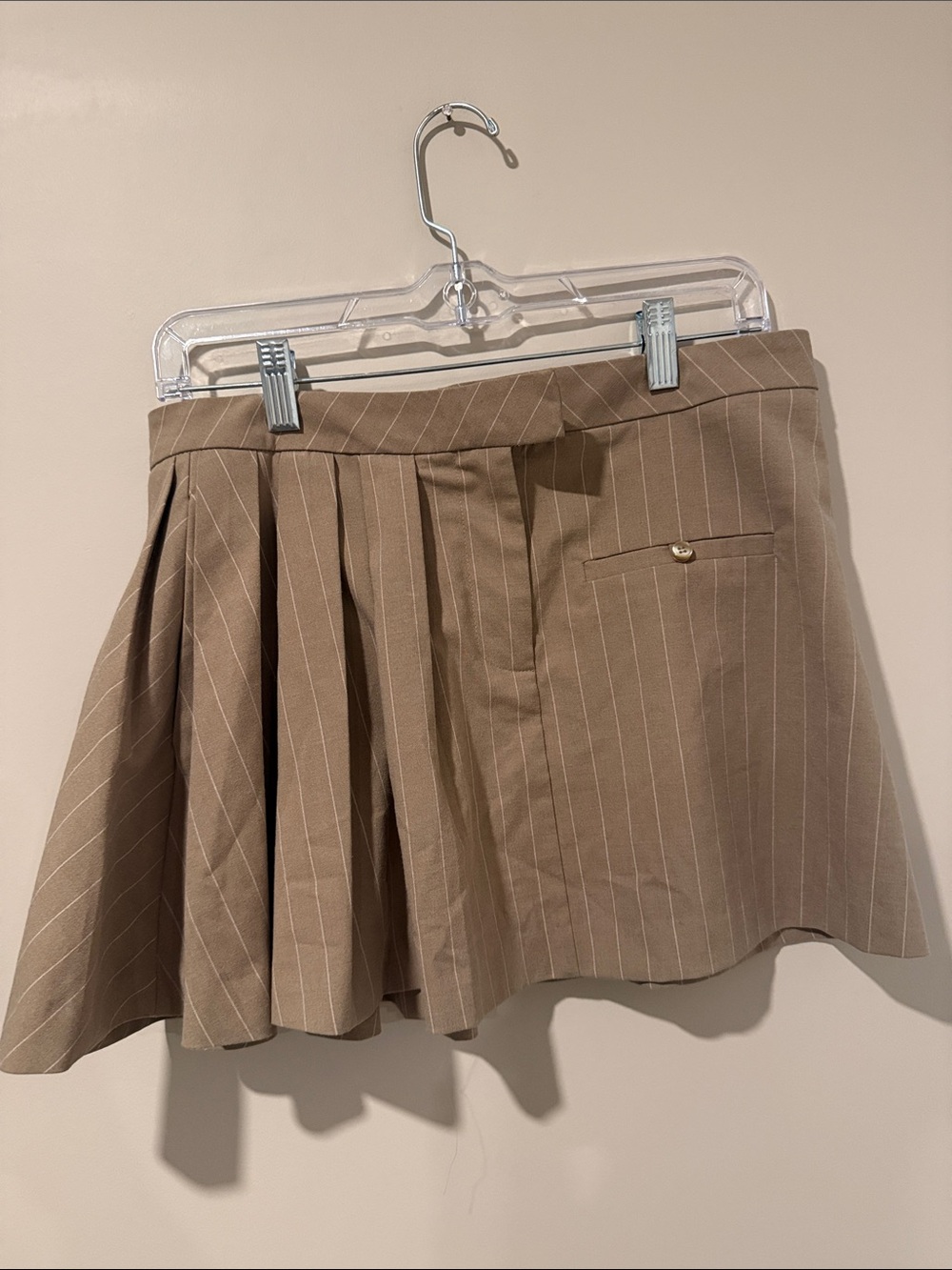 Zara Taupe Pinstripe Pleated Mini Skirt